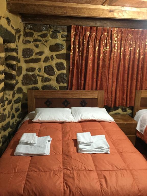 Rumi Sonqo Hostel Ollantaytambo Bagian luar foto